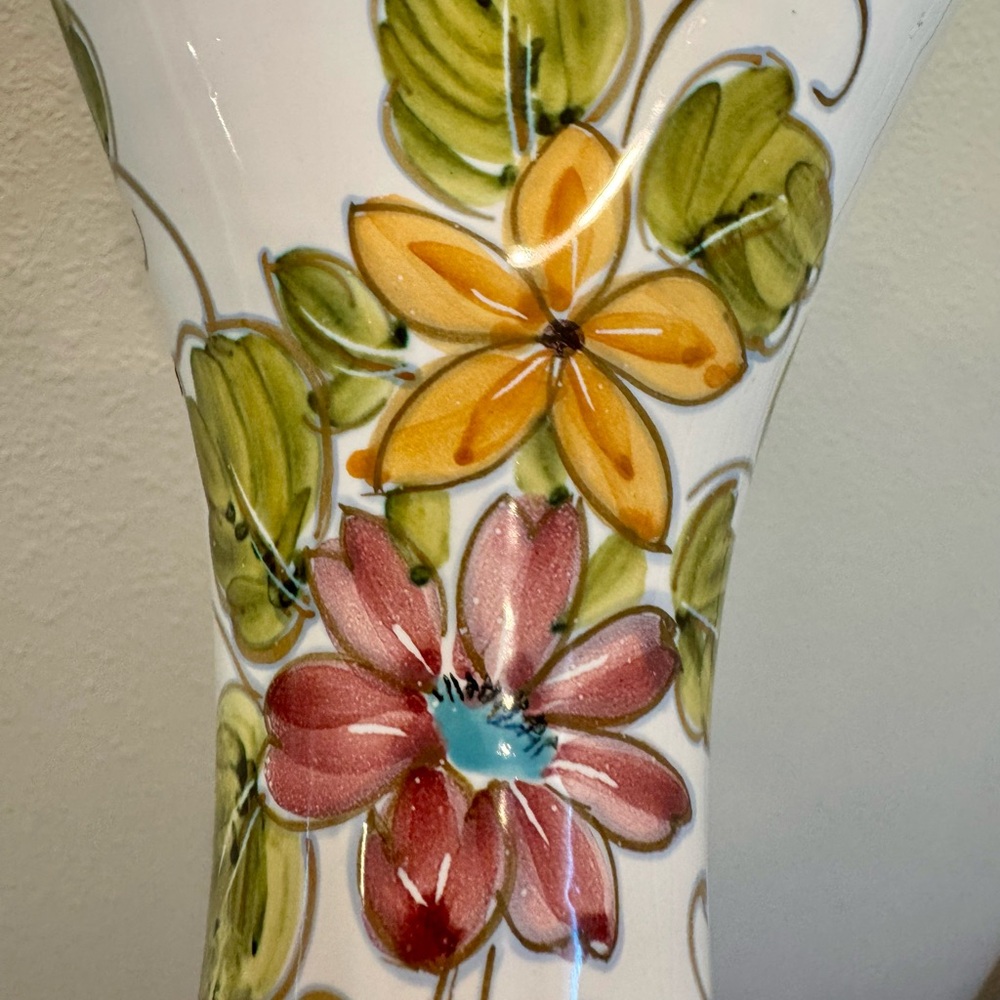 Italian Glazed Terracotta Hand Painted Signed Floral Vase 8 1/4 Inches - Picture 2 of 12